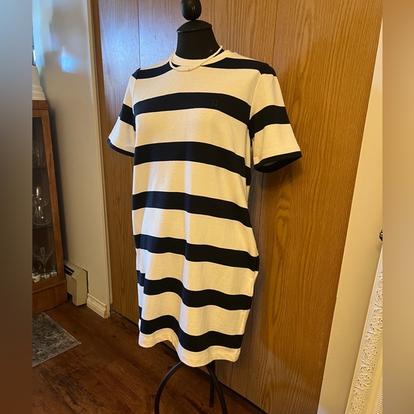 Sweaty Beatty athleisure T shirt dress with Pockets! - Picture 2 of 11